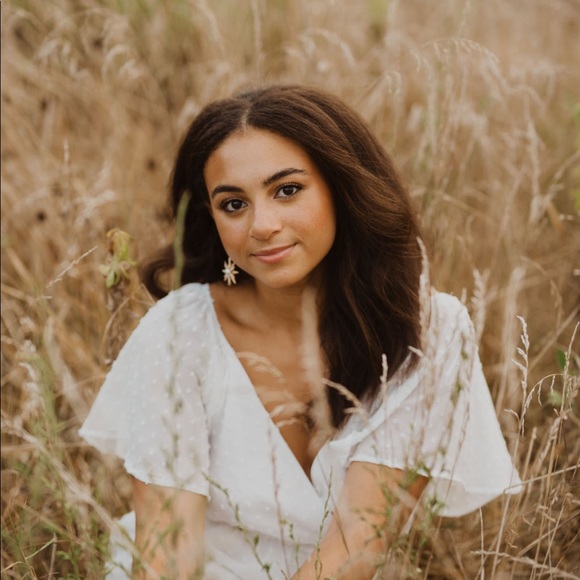 Meet your Posher, Haley - Picture 1 of 1